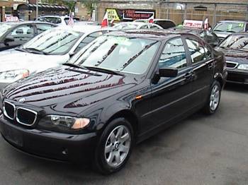 BMW 325 2004, Picture 2