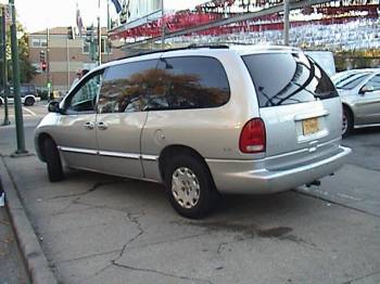 Chrysler Town Country 2000, Picture 2