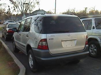 Mercedes ML 320 1998, Picture 2
