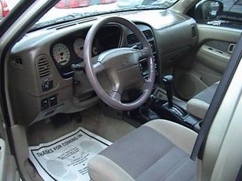 Nissan Pathfinder 2000, Picture 3